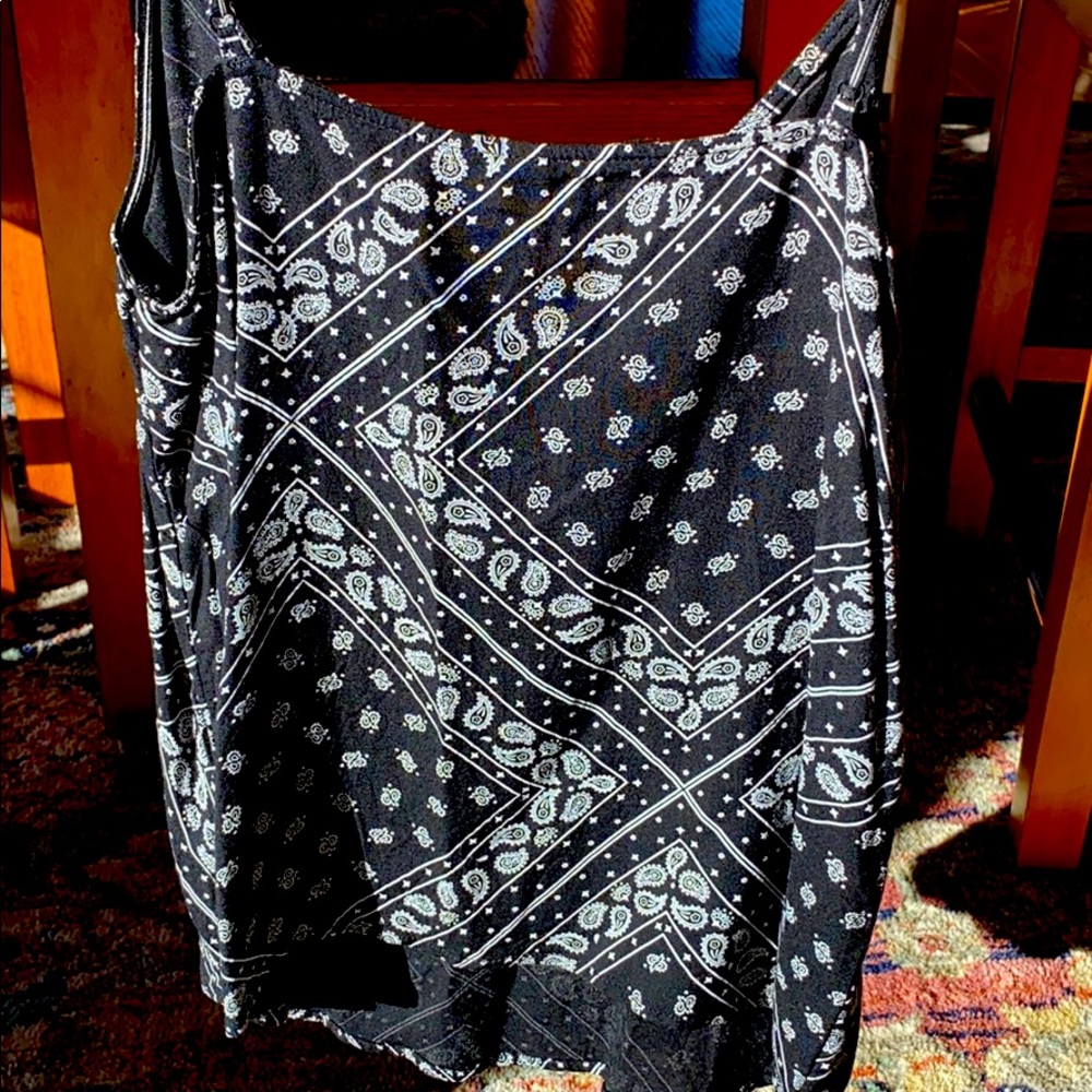 Paisley Design Cami!! - Picture 3 of 3